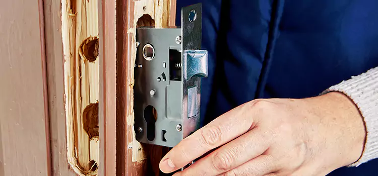 Garage Door Lock Replacement East Los Angeles
